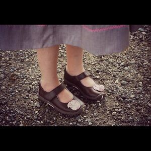 🌿Rileyroos NWT Brown Toddler Leather Shoes w/pink flower🌿
